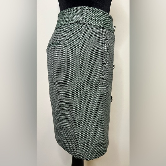 Ann Taylor Loft wool blend button front skirt. Green and black. Size 4 - Picture 4 of 6